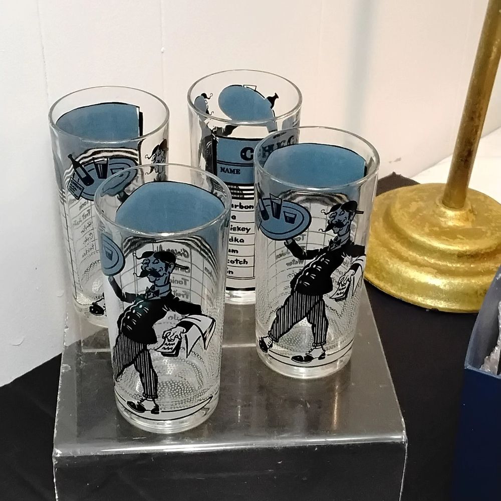 Vintage MCM Cartoon Character Glass Set with Blue Accents Set 0f 4